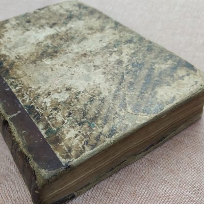 RESTAURACIÓN DE LIBROS ANTIGUOS, ARREGLO DE TAPAS Y DEL INTERIOR